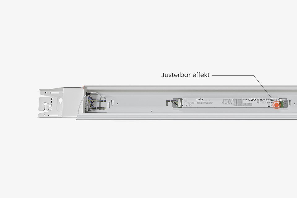 Industriarmatur Alto med justerbart ljusflödet via dipswitch på drivaren, IP23