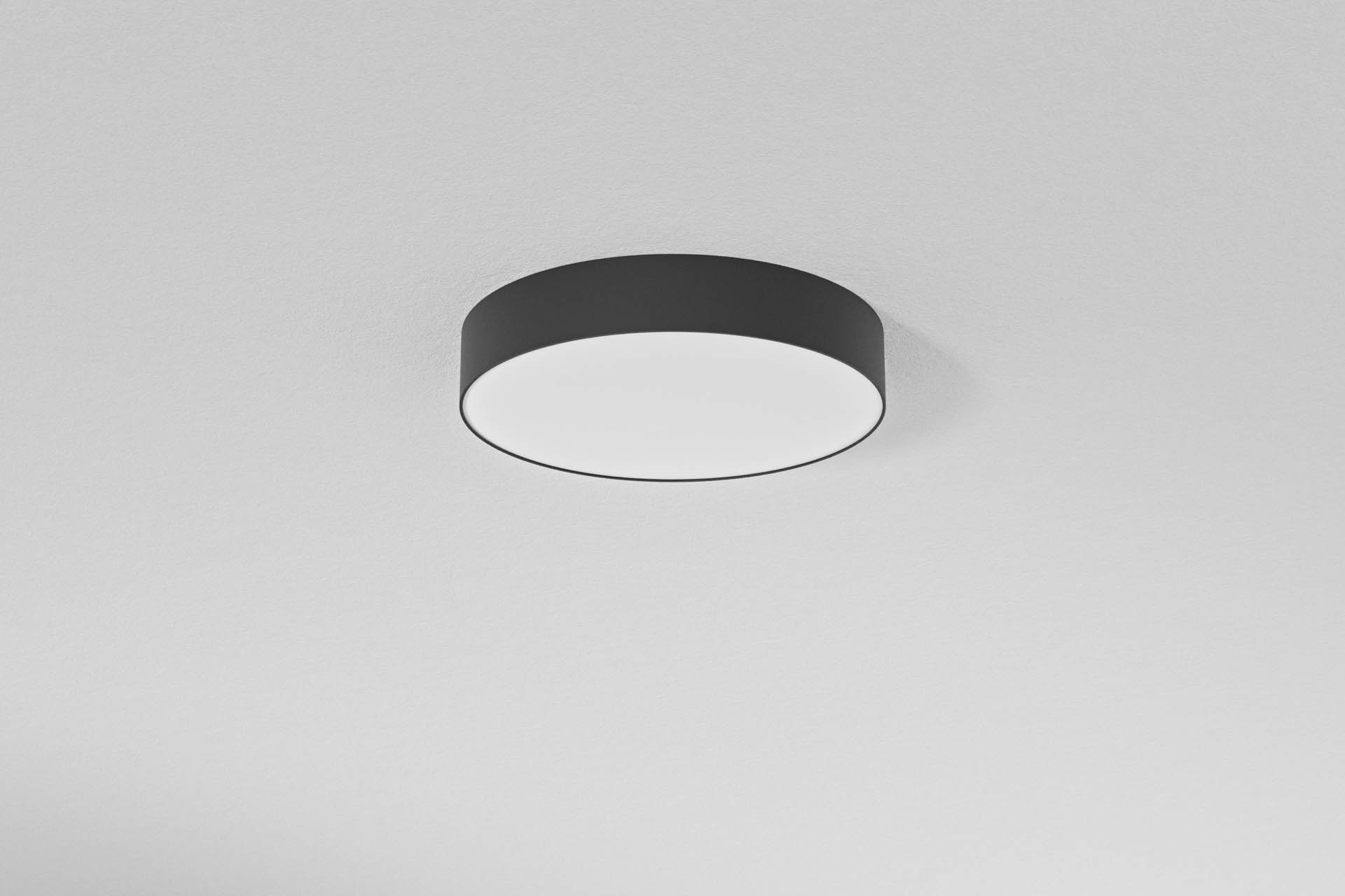 Produktbild Solea C 300 Svart Tak 1920X1280