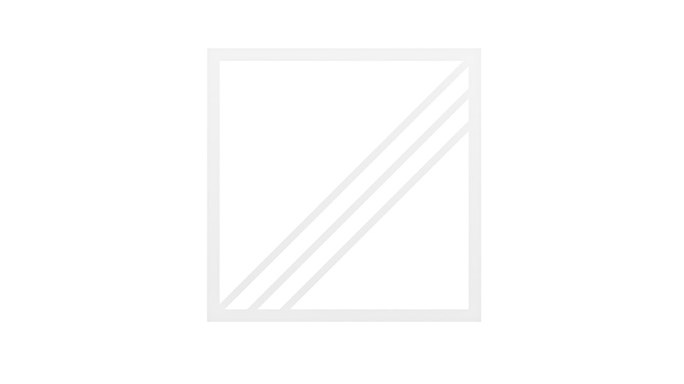 Dekorpanel Dekor 9102 med snedställda linjer – används för att skapa rytm och struktur i takbelysning.